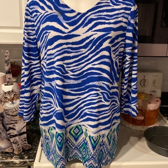 L womens Chico’s stretch 3/4 sleeve regular size top 2 - Picture 1 of 3